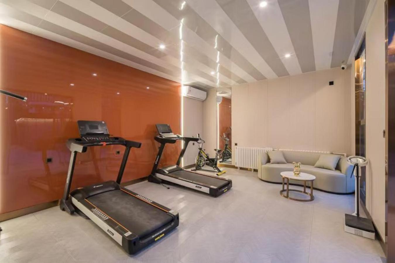 Dequan Luxury Cbd Branchcoffee, Fruits, Snacks, A Gym And A Laundry Are Provided For Free In The Lobby 3* Beijing