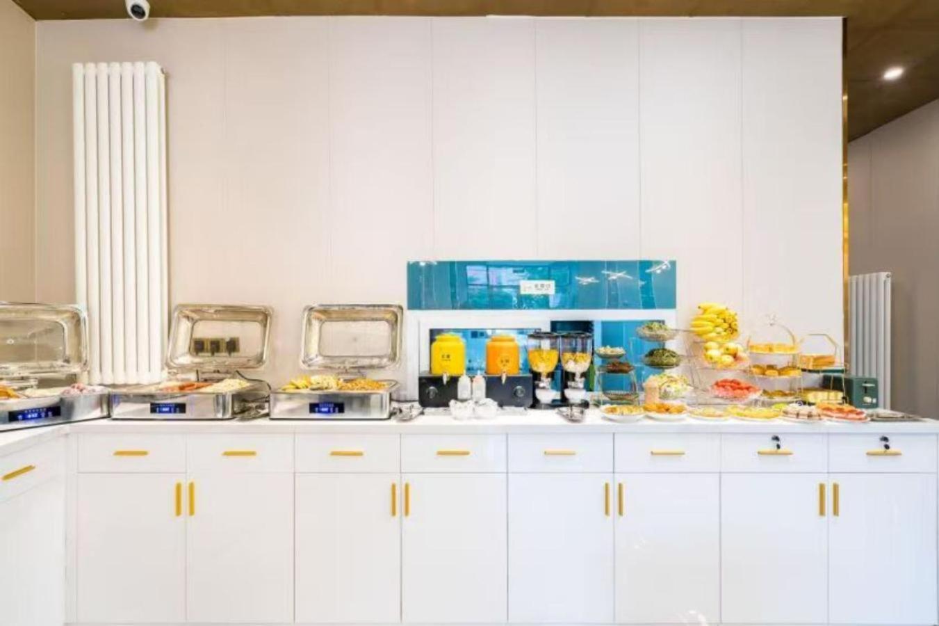 Hotel Dequan Luxury Cbd Branchcoffee, Fruits, Snacks, A Gym And A Laundry Are Provided For Free In The Lobby 3*