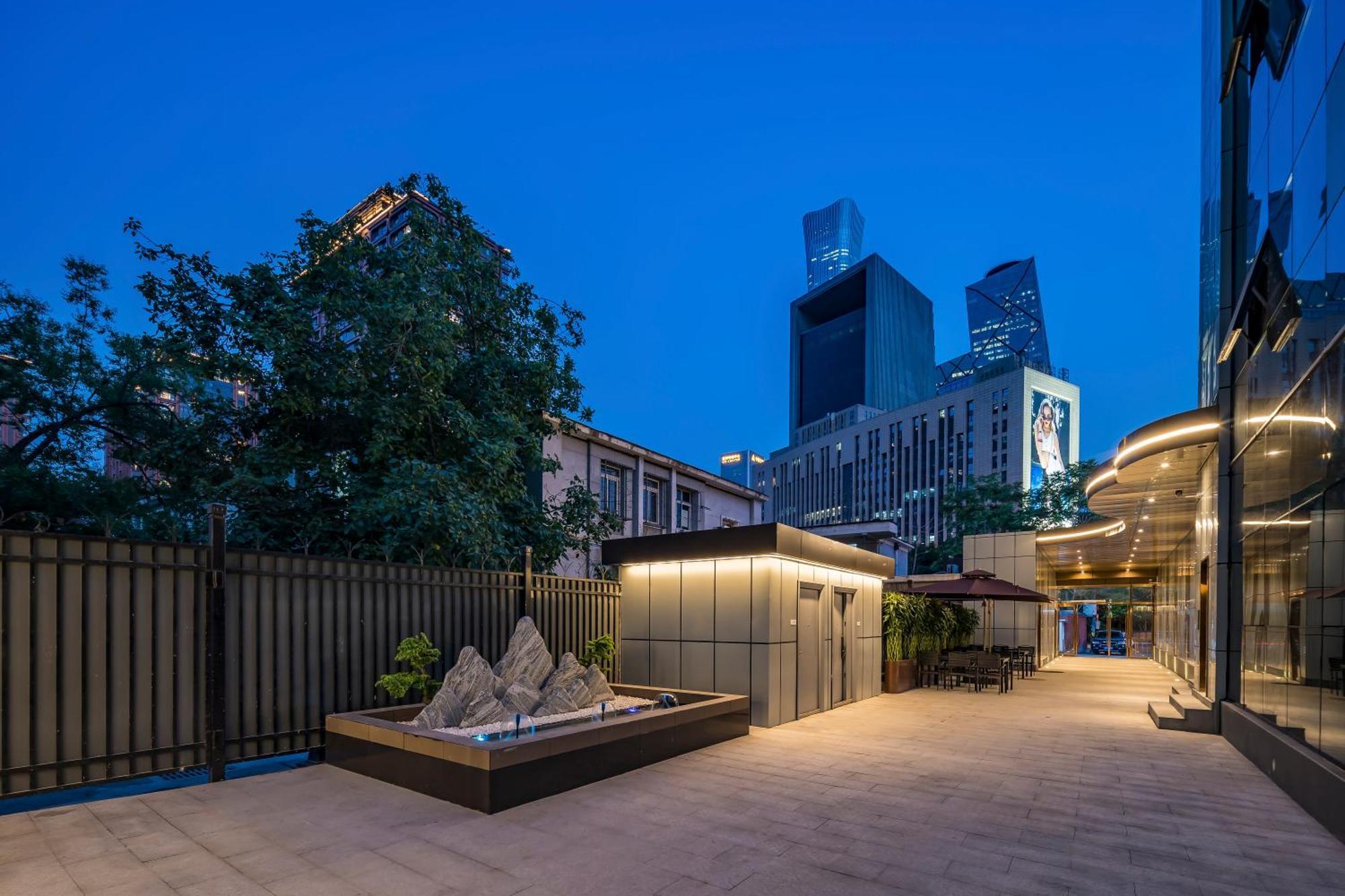 Dequan Luxury Cbd Branchcoffee, Fruits, Snacks, A Gym And A Laundry Are Provided For Free In The Lobby Hotel Beijing
